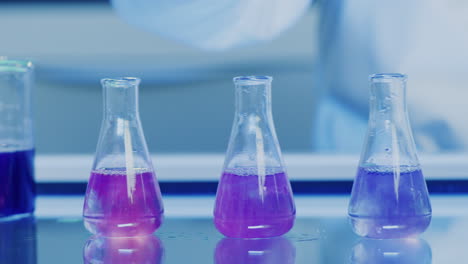 A-medical-research-experiment-in-a-chemistry-lab