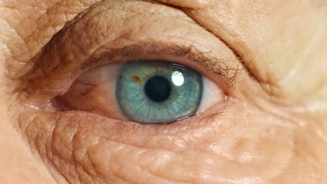 Bewegliches-Auge,-Sicht-Und-Vision-Einer-älteren-Person