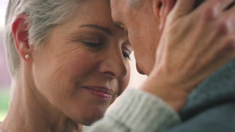Liebe,-Paar-Und-Ruhestand-Mit-Einer-älteren-Frau