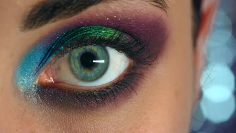 Kreatives-Make-up,-Augenkosmetik