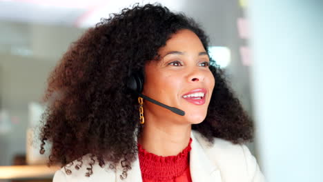 Call-center-agent-talking-to-clients-while-wearing