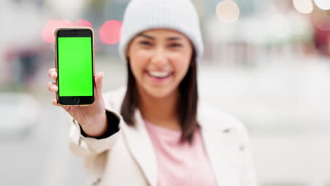 Trendy-woman-sending-a-green-screen-message