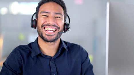Laughing-call-centre-agent-helping-customers