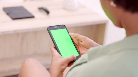 Green-screen,-chromakey-and-blank-phone