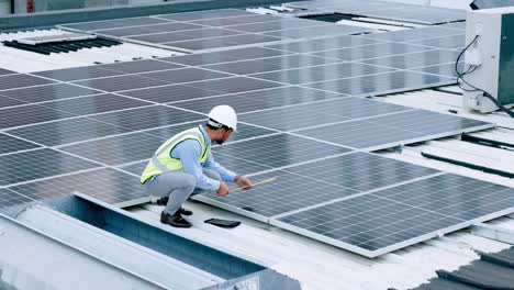 Solar-panels,-renewable-energy