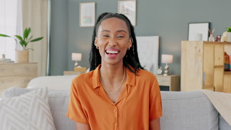 Happy-black-woman,-portrait-in-home-apartment