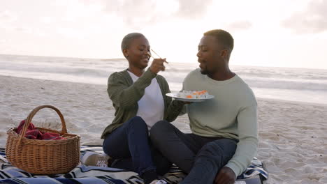 Sushi-,-Strand--Und-Picknick-Paar-Dating