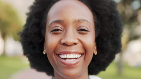 Black-woman,-beautiful-smile