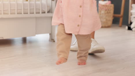 Caminar,-Aprender-Y-Desarrollarse-Con-Un-Bebé