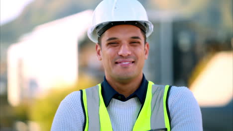Smile-portrait-of-construction-worker