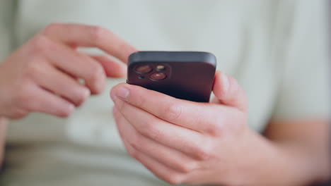 Man-hand-with-phone-on-social-media-app-reading