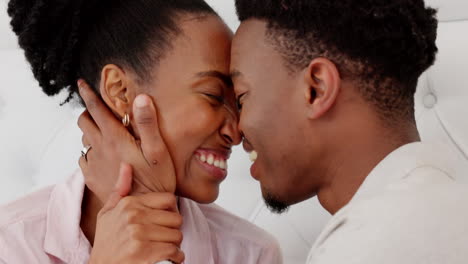 Afrikanisches-Paar-Mit-Liebe,-Fürsorge-In-Der-Ehe