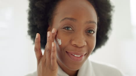 Black-woman-face,-skincare