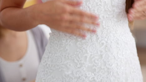 Hochzeitskleid,-Glückliche-Braut