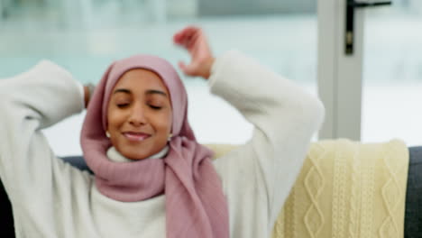 Entspannung,-Freiheit-Und-Glücklich-Mit-Einer-Muslimischen-Frau