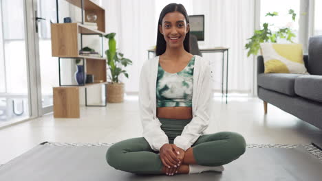 Yoga,-Fitness-Y-Ejercicio-Con-Una-Mujer-Entrenando