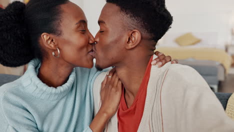 Black-couple-in-home,-funny-selfie-of-people-kiss