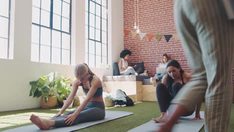 Fitness,-yoga-and-women-at-the-office-in-health