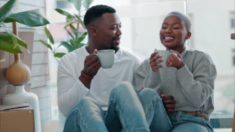 Black-couple,-drinking-coffee