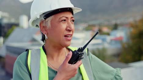 Woman,-contractor-and-technician-talking