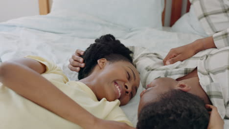 Black-couple,-love-and-communication