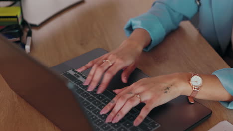 Hands,-business-woman-or-laptop-typing-in-startup
