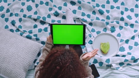 Green-screen-mockup,-tablet-video-call
