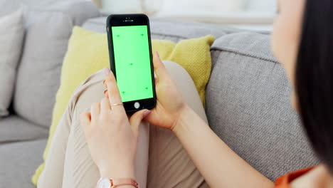 Smartphone-mockup,-sofa-woman-and-green-screen
