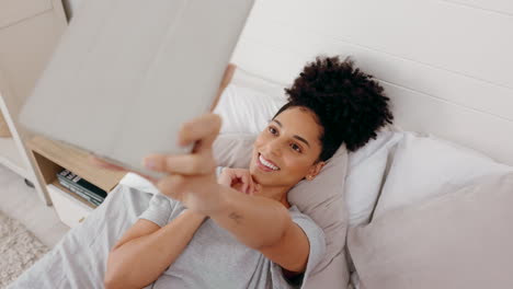 Woman,-digital-tablet-or-selfie-in-bedroom
