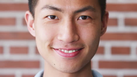 Porträt,-Lächeln-Und-Singapurischer-Asiatischer-Mann-Glücklich