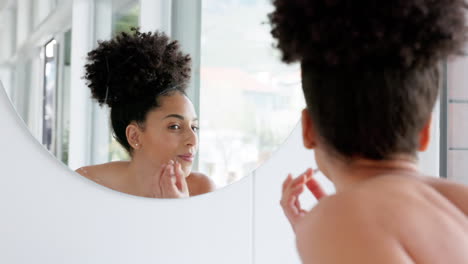 Gesichtsbehandlung,-Haarentfernung-Und-Frau-In-Einem-Badezimmer