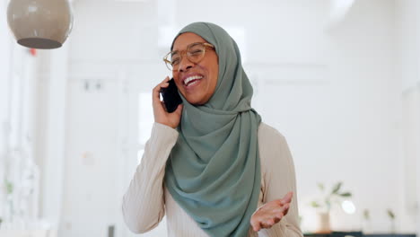 Muslim,-business-woman-and-phone-call
