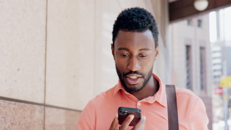 Phone-call,-travel-or-black-man-in-Barcelona-city