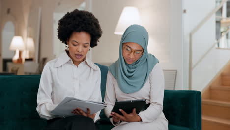 Tablet,-Teamarbeit-Und-Treffen-Mit-Einem-Muslim