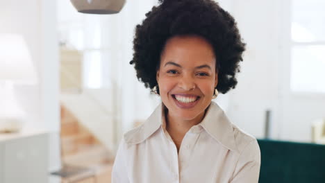 Black-woman-in-home-office