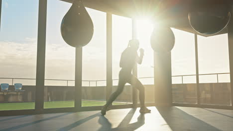 Fitness,-kick-boxing-and-woman-training