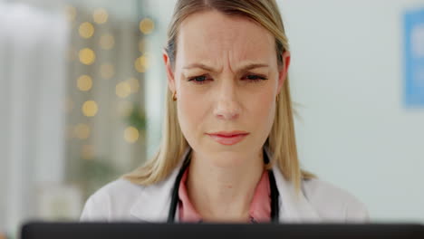 Doctor,-laptop-and-confused-woman-in-office