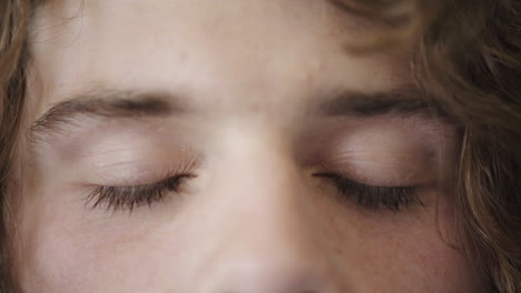 Augen,-Kontaktlinse-Und-Mann-Mit-Gesicht-Und-Sehvermögen