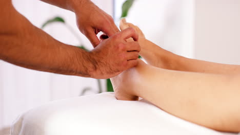 Füße,-Physiotherapie-Und-Akupunkturheilung-Im-Spa