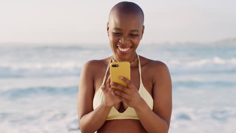 Black-woman,-phone-texting