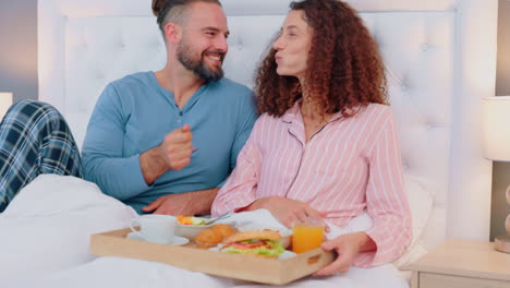 Love,-breakfast-in-bed-and-couple-eating