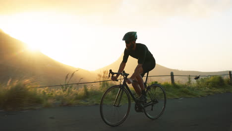 Fitness,-Hombre-Y-Ciclismo-En-Carretera-En-Montaña