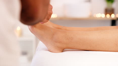 Füße,-Akupunktur-Und-Therapie-Mit-Einer-Frau