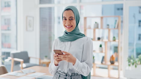 Creative-muslim-woman,-phone