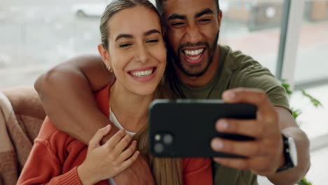 Love,-selfie-and-smile-with-couple-on-sofa
