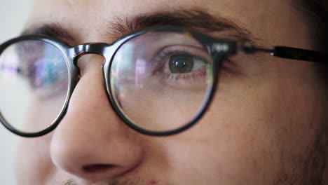 Programmer,-code-reflection-in-glasses