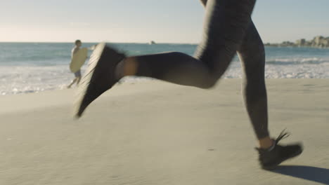 Playa,-Mujer-Corriendo-Y-Piernas-Fitness-Para-Cardio
