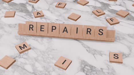 Wort-„Reparaturen“-Auf-Scrabble
