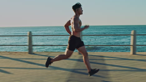 Laufen,-Strandfitness-Und-Mann,-Der-Sport-Treibt