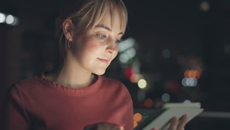 Night,-woman-and-tablet-for-communication-in-city